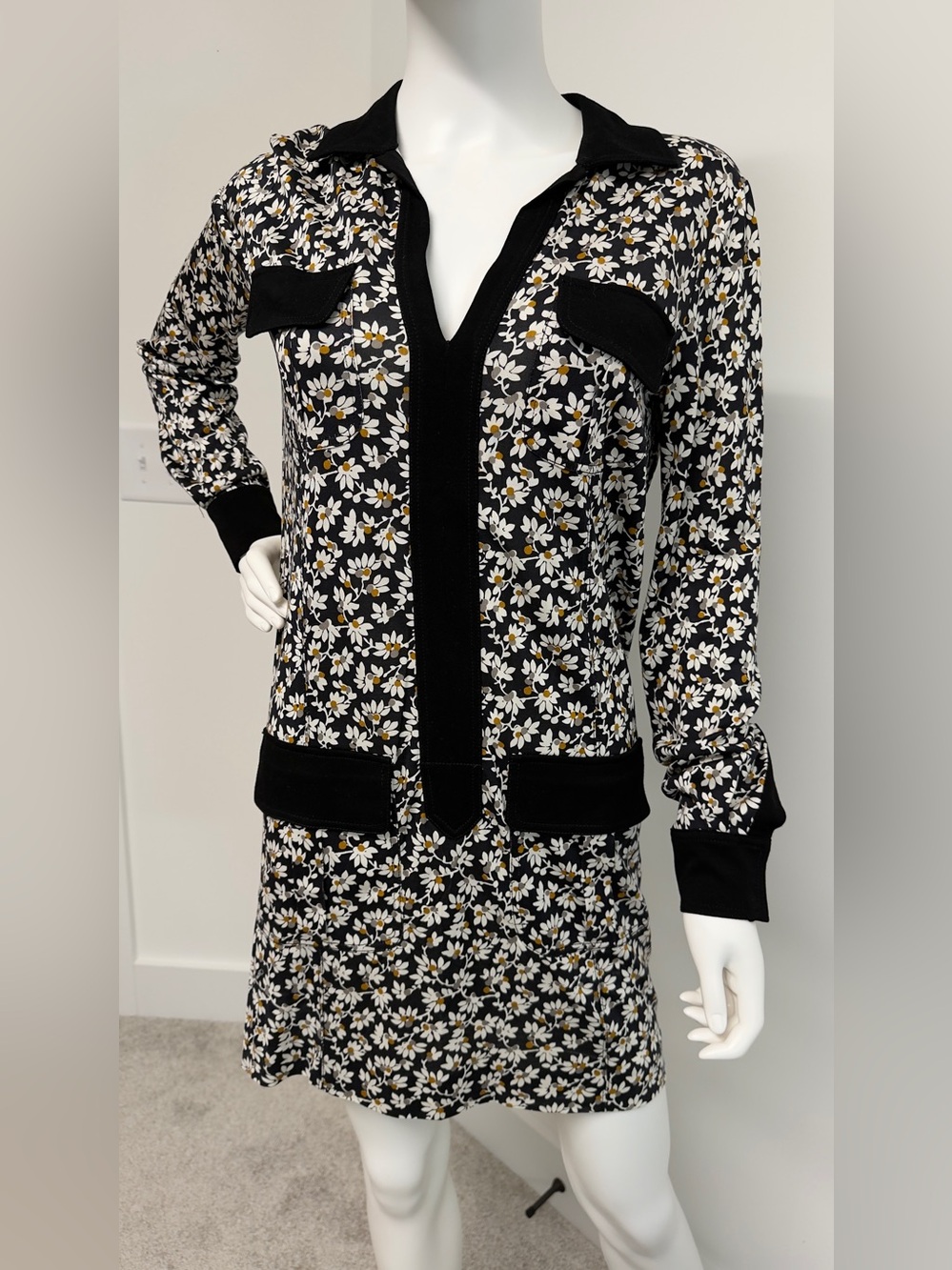 Diane Von Furstenberg Daisy Print Silk Dress Black White Size 8